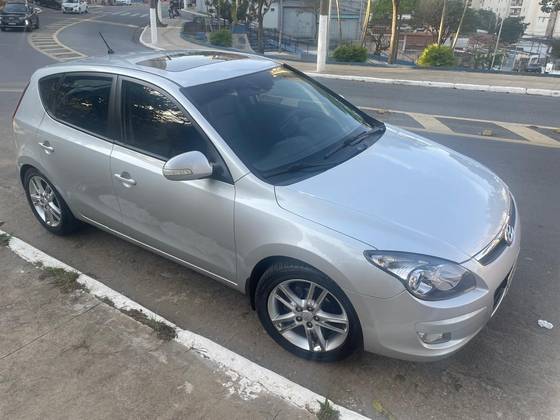 HYUNDAI I30 2.0 MPI 16V GASOLINA 4P AUTOMÁTICO HYUNDAI I30 2.0 MPI 16V GASOLINA 4P AUTOMÁTICO